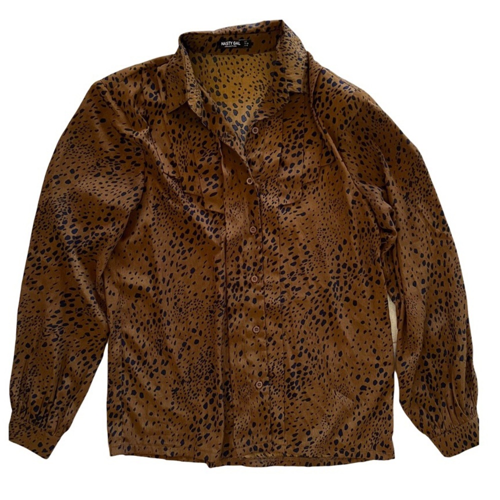 Nasty Gal padded shoulder animal print button up blouse size 6